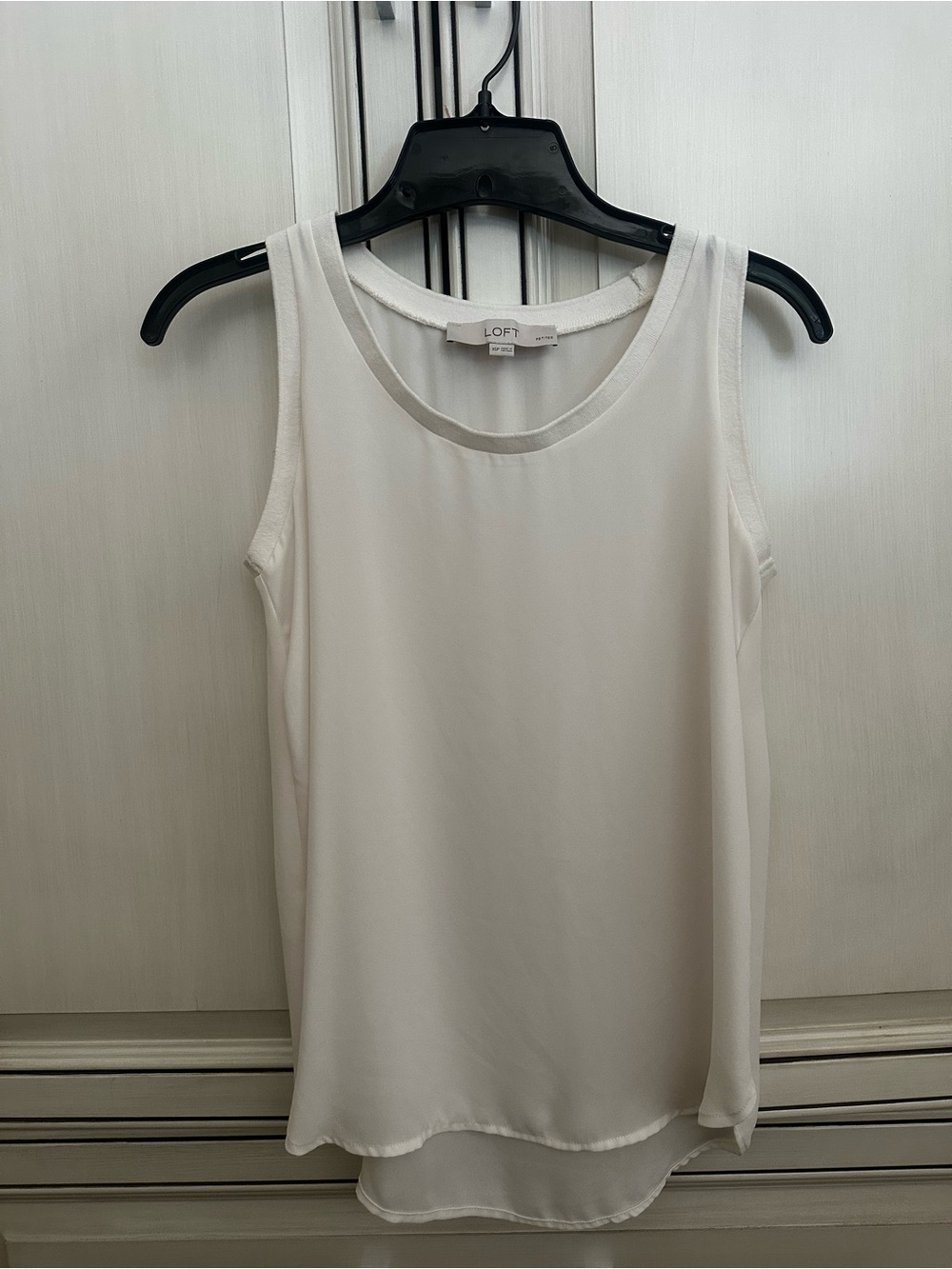 LOFT White Sleeveless Round-Neck Camisole